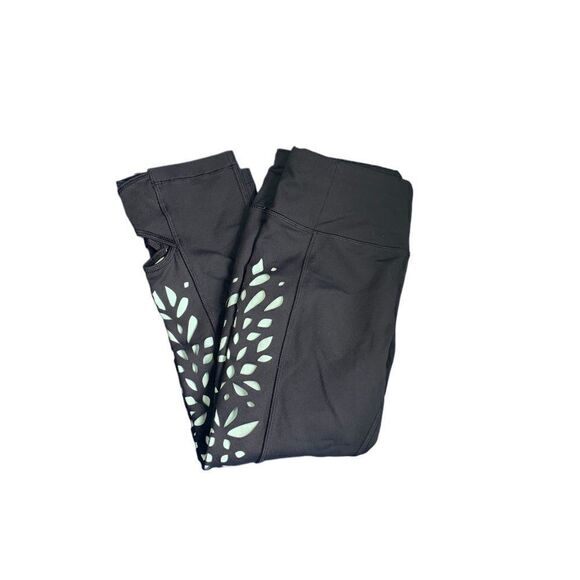 CALIA Laser Cut Capris in Black & Caviar/Mint Size Small - Picture 7 of 12